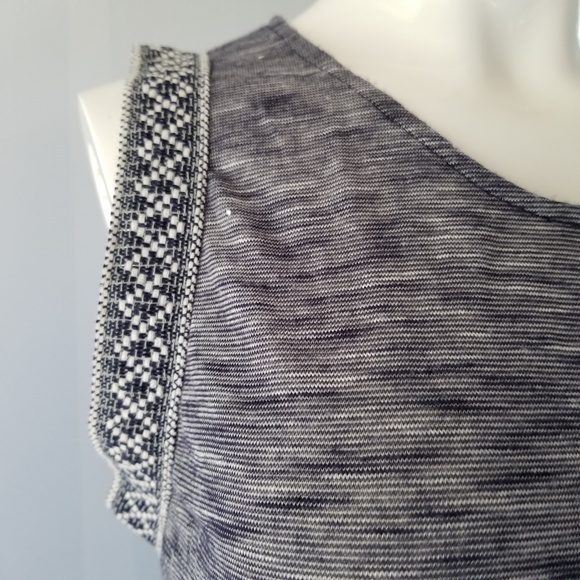 Anthropologie W5 small tank tribal embroidered - Picture 2 of 7